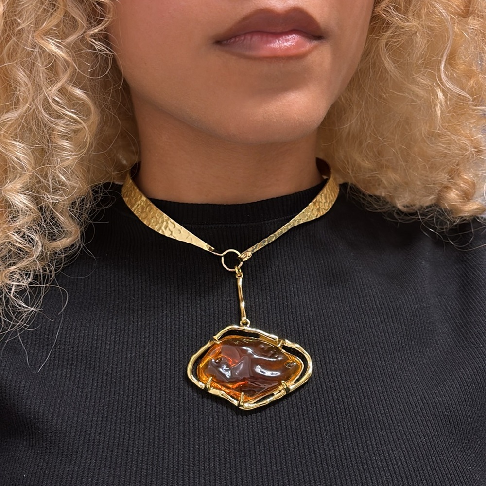Pendant necklace